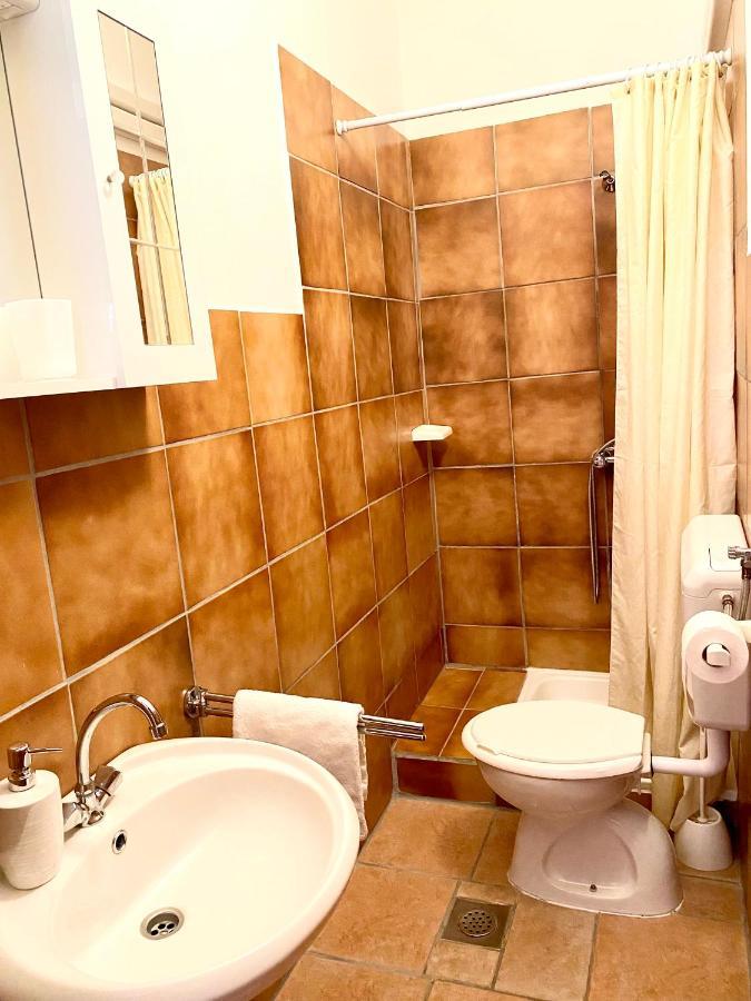E & E Ξενοδοχείο Μεντουλίν Εξωτερικό φωτογραφία